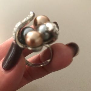 Silver ring with gray and gold pearls with CZ